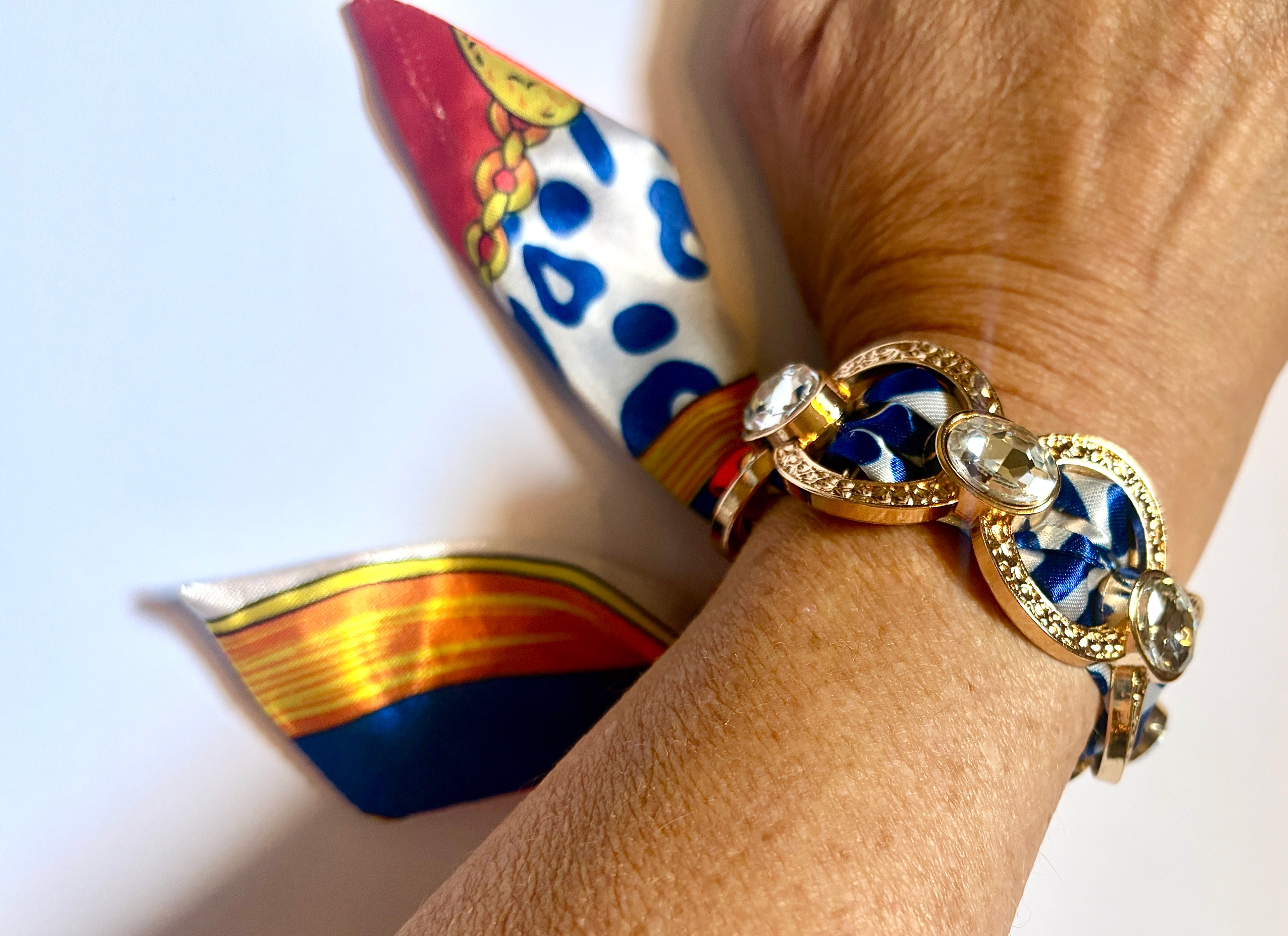 Scarf bracelet