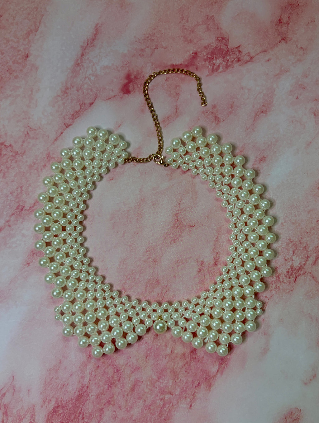 Pearl collar necklace